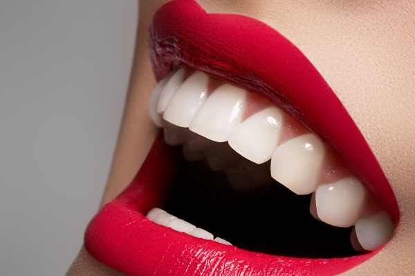dental-clinic-teeth-whitening