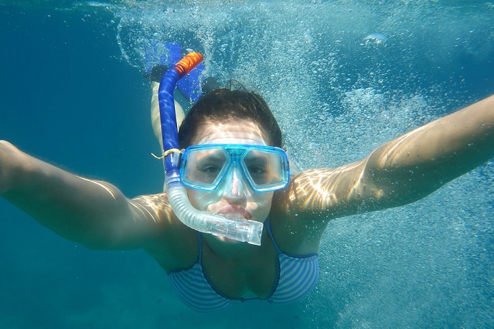 snorkelers