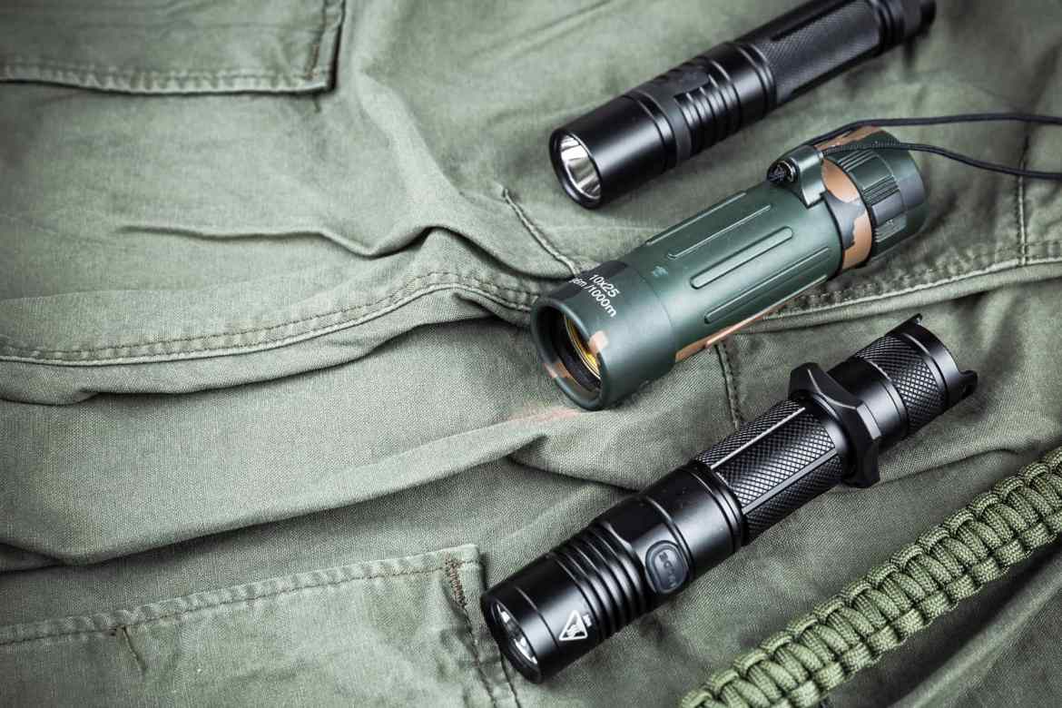 best-tactical-flashlight-for-camping