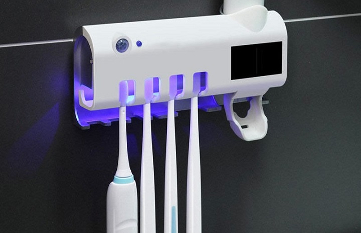 picture of a white toothbrush sanitizer 