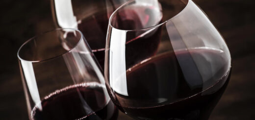 red pinot noir wine